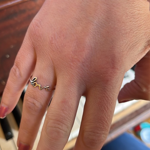 925 Sterling Silver Cursive “Love” Word Ring - Picture 12 of 17